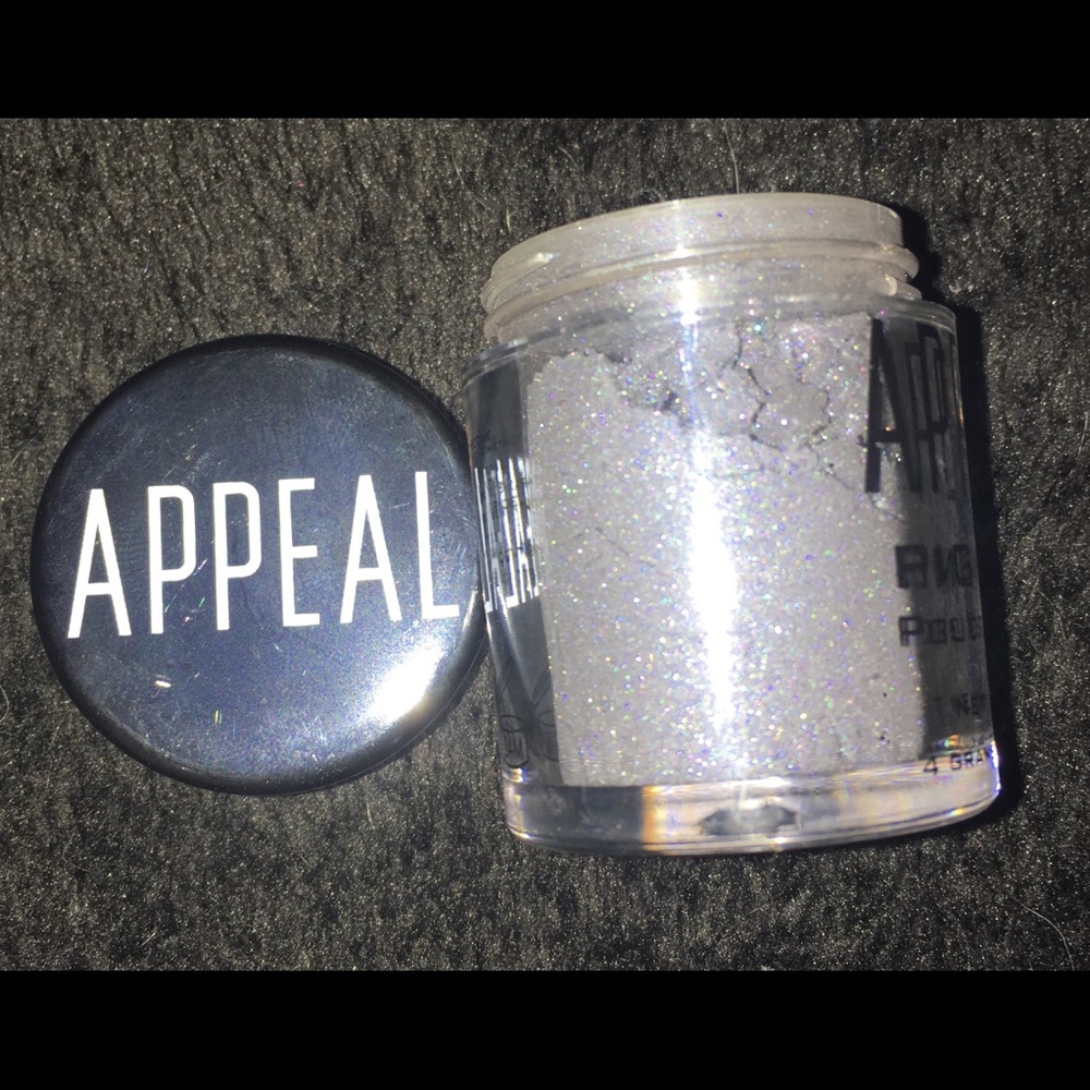 ***NEW NEVER OPENED LOOSE PIGMENT***